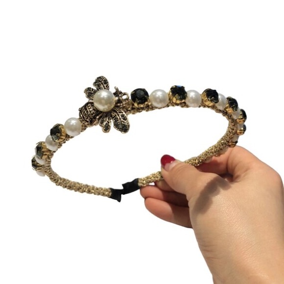 Womens Baroque Bee Headbands With Crystal Rhinestone Pearl - Picture 5 of 5